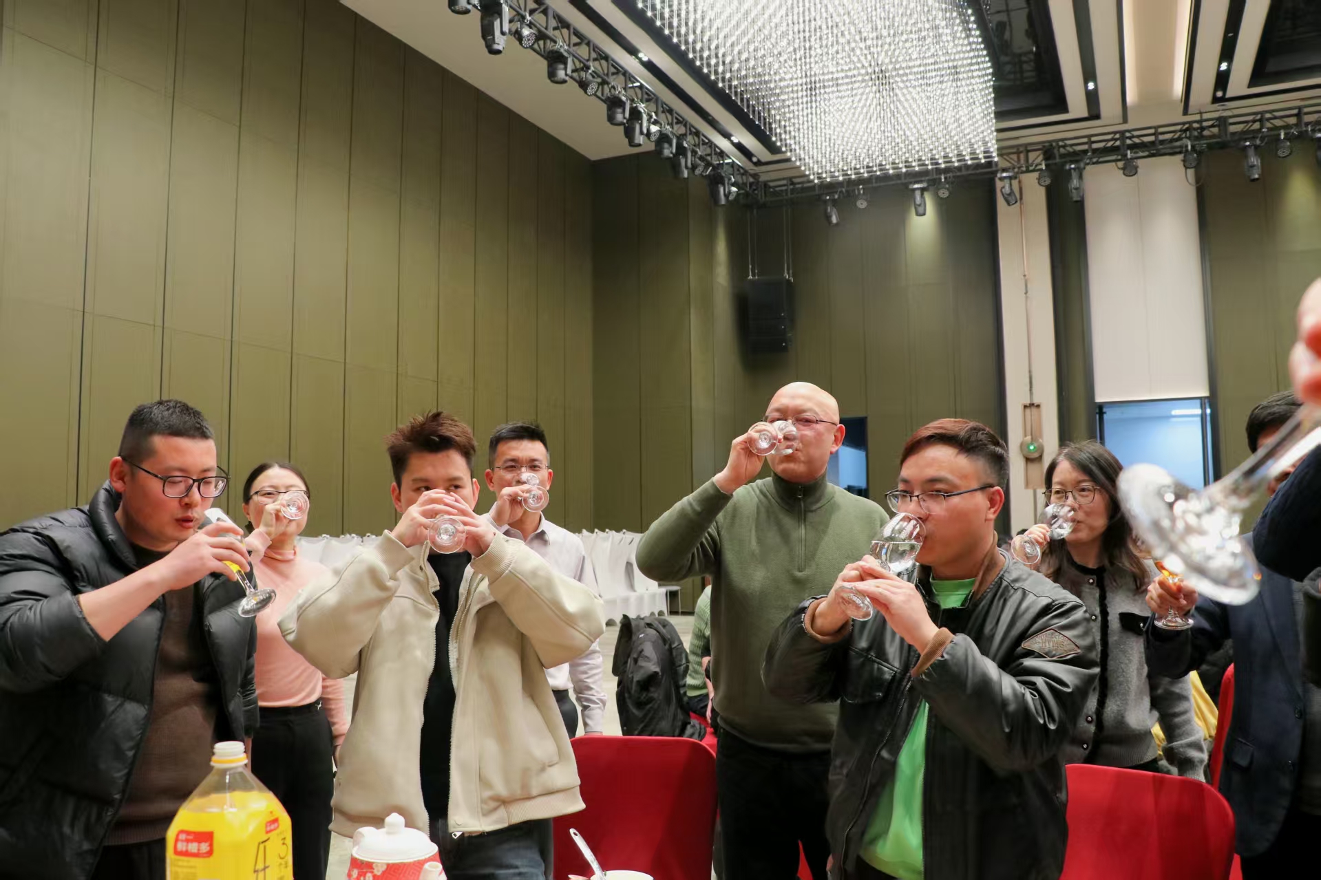 1740461507104651.jpg 44.jpg